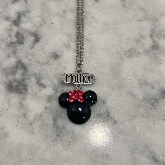 Mother daughter Disney necklaces - Picture 2 of 3